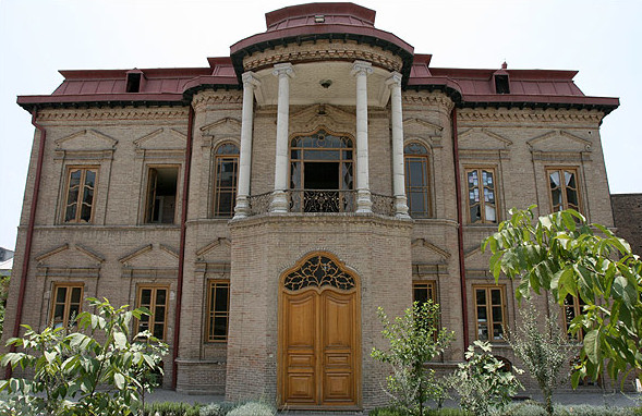 بازآفرینی مدرسه ژاندارک و خانه تاریخی مشیرالدوله پیرنیا در منطقه ١٢ تهران